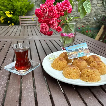 Ξενοδοχείο Villa Konak Hotel 3*