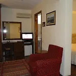 كوناك فندق كوشاداسيه